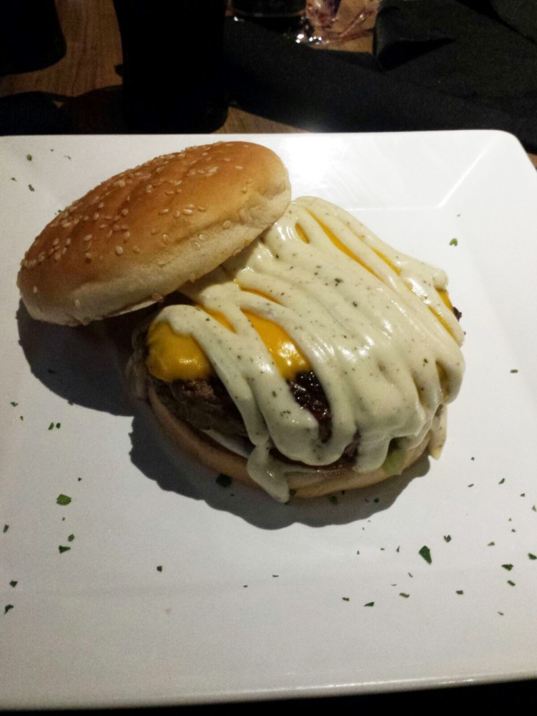 lifebox burger lary di lua (2)